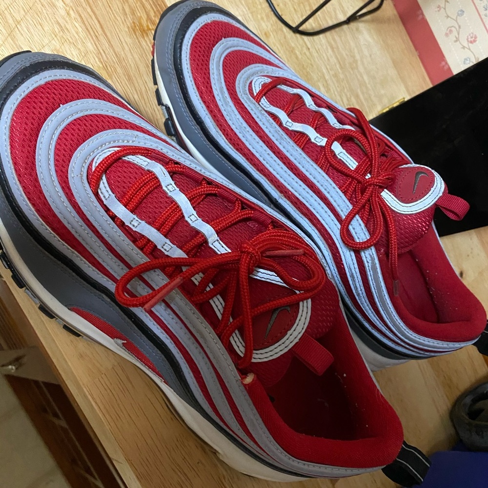 Men’s size 11 Nike shoes